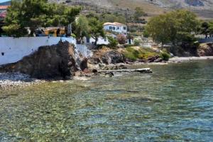 Σοβαρό θαλάσσιο ατύχημα  στον Βλυχό με εγκατάλειψη - Σωτήρια παρέμβαση του Γιάννη Κίτσου