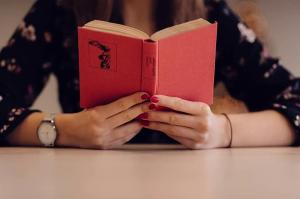 Από σήμερα  οι αιτήσεις για αγορά βιβλίων σε δικαιούχους ΔΥΠΑ