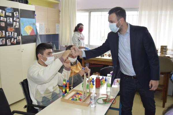 Παγκόσμια Ημέρα Αυτισμού: Ο Γιάννης Μελάς κοντά στα παιδιά του Κ.Ε.Ε.Π.Ε.Α Ορίζοντες
