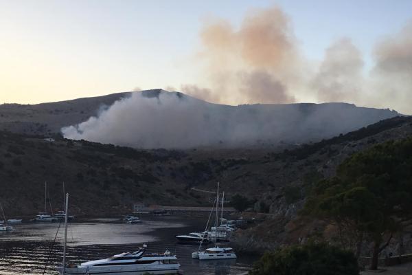 Πυρκαγιά   στον χώρο εναπόθεσης απορριμμάτων - Έχει περιοριστεί εντός της χωματερής