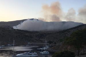 Πυρκαγιά   στον χώρο εναπόθεσης απορριμμάτων - Έχει περιοριστεί εντός της χωματερής