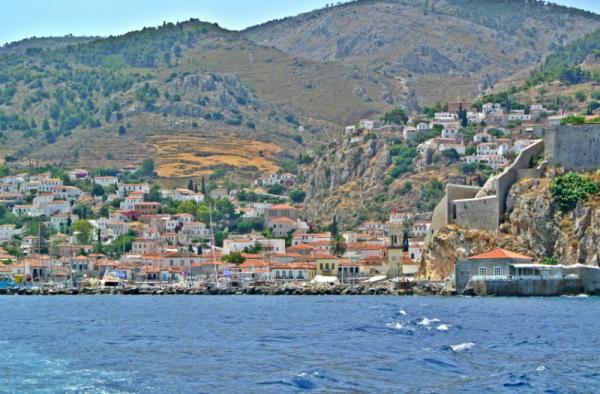 Στο επίπεδο 2, επιτήρησης κατεβαίνει η Ύδρα - Διαμορφώνεται ο χάρτης από τη Δευτέρα 26 Οκτωβρίου