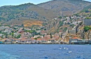 Στο επίπεδο 2, επιτήρησης κατεβαίνει η Ύδρα - Διαμορφώνεται ο χάρτης από τη Δευτέρα 26 Οκτωβρίου