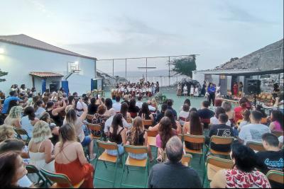 Ο Σύλλογος Γονέων του 1ου Δημοτικού Σχολείου Ύδρας ευχαριστεί όσους συνέβαλαν στην άρτια καλοκαιρινή γιορτή