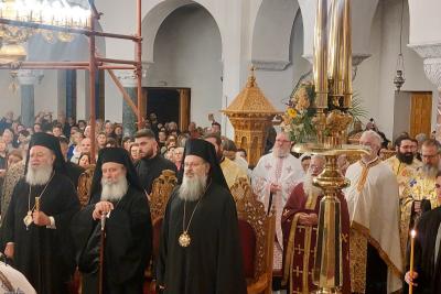 Η Αίγινα  τίμησε με λαμπρότητα τον Άγιο Νεκτάριο - Πολυαρχιερατικός Εσπερινός με πλήθος ιεραρχών