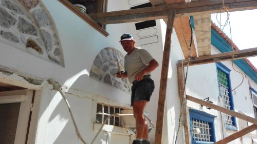 Η οικοδομή ζει μέσω της ανακατασκευής