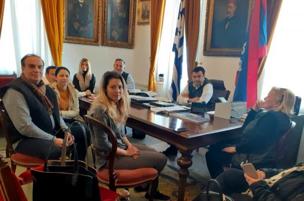 Σύσκεψη στο Δημαρχείο για τον κορονοϊό - Γ. Κουκουδάκης: Έμφαση σε μέτρα πρόληψης και πιστή εφαρμογή των οδηγιών των γιατρών