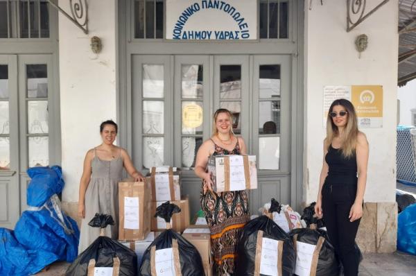 Κοινωνικό Παντοπωλείο - Δέματα με είδη ρουχισμού και υποδημάτων στο φιλανθρωπικό σύλλογο "Η Αγκαλιά"