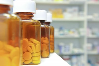 Η προσφορά φαρμάκων του ιατρείου Κοινωνικής Αποστολής στην Ύδρα