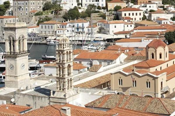 Ιερός Καθεδρικός Ναός Ύδρας: Τέλεση θείων λειτουργιών στη μνήμη των Αγίων Αντωνίου και Αθανασίου