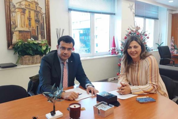 Συνάντηση Δήμαρχου Ύδρας Γ. Κουκουδάκη με την Υπουργό Κοινωνικής Συνοχής και Οικογένειας Σ. Ζαχαράκη