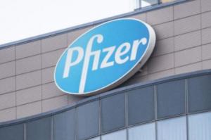 Pfizer: Οι καθυστερήσεις στην παράδοση του εμβολίου θα περιοριστούν σε μία εβδομάδα