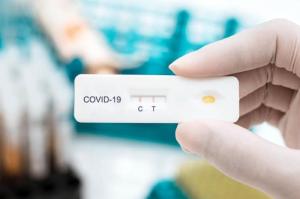 Από 1η Ιουλίου θα εξαιρεθούν από το υποχρεωτικό self testing οι εμβολιασμένοι