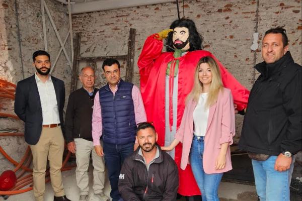 Έτοιμος ο Γιούδας από τους πανάξιους Υδραίους κατασκευαστές του ομοιώματος