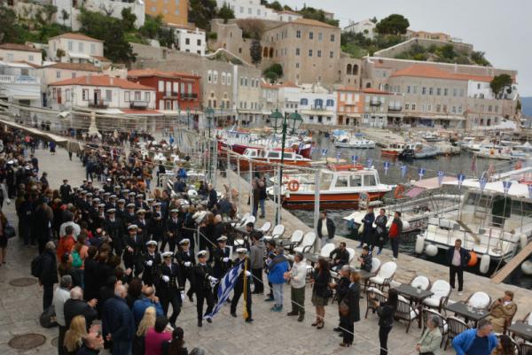Με λαμπρότητα γιορτάστηκε στην Ύδρα η εθνική επέτειος της 25ης Μαρτίου
