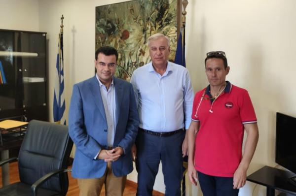 Συνάντηση Δημάρχου Ύδρας Γιώργου Κουκουδάκη με τον Γ. Γ. του ΥΠΕΣ Μιχάλη Σταυριανουδάκη