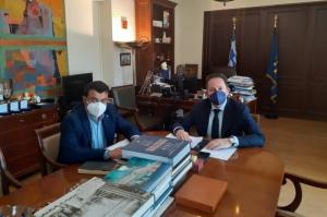 Συνάντηση Δημάρχου Υδρας Γ. Κουκουδάκη με τον Αναπλ. Υπουργό Εσωτερικών Στ. Πέτσα