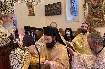 Ο Ποιμενάρχης ΕΦΡΑΙΜ ιερούργησε στον πανηγυρίζοντα Ι. Ενοριακό Ναό Υπαπαντής Κυρίου Ύδρας