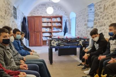 Με τον Πρωτοσύγκελλο π. Νεκτάριο Δαρδανό η αυριανή συνάντηση των αγοριών του Γυμνασίου και του Λυκείου