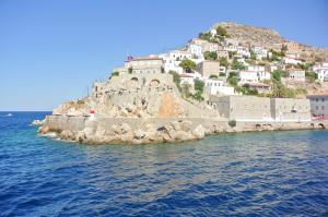 Επιστροφή στην κανονικότητα από σήμερα 1η Μαΐου - Τι αλλάζει