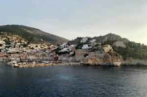 Η Βάσω Θεοδωρακοπούλου Μπόγρη για το έργο του βιολογικού της Ύδρας