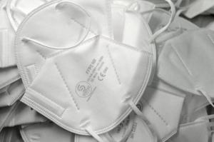 Η βελτίωση  της επιδημιολογικής εικόνας και η αύξηση της εμβολιαστικής κάλυψης  - Λόγοι για τη μη χρήση μάσκας σε εξωτερικούς χώρους