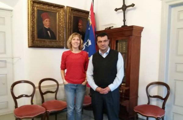 Συνάντηση Δημάρχου με γερμανίδα δημοσιογράφο με σκοπό τη σύνταξη εκτεταμένου αφιερώματος για την Ύδρα