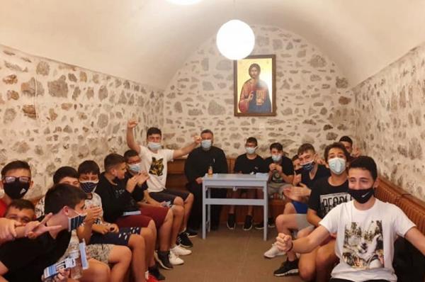 Σε ευχάριστο κλίμα η συνάντηση των νέων Γυμνασίου και Λυκείου στο Εντευκτήριο της Ι. Μητρόπολης Ύδρας