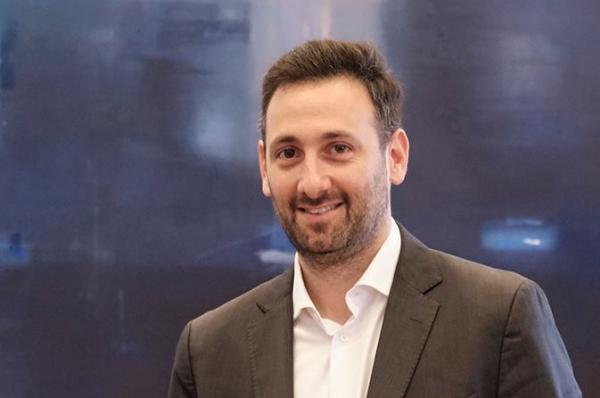 Γιάννης Μελάς:  Καλά Χριστούγεννα με υγεία και του χρόνου από κοντά!