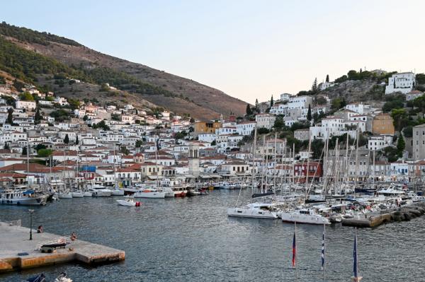 Δήμαρχος Ύδρας:  Δεν υπάρχει ΚΑΝΕΝΑ επιβεβαιωμένο κρούσμα του ιού Covid-19 στο νησί