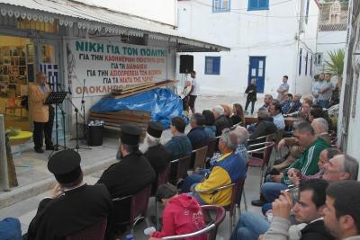 Με επιτυχία πραγματοποιήθηκαν στην Ύδρα τα εγκαίνια του εκλογικού κέντρου του Μανόλη Τσακίρη