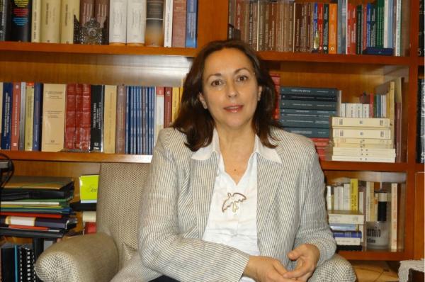 Η Χριστίνα Ζαραφωνίτου τοποθετείται για τρία επίκαιρα θέματα που απασχολούν την Ύδρα