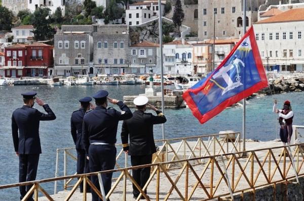 Γ. Κουκουδάκης:  Από την Ύδρα των Ναυμάχων και των Πυρπολητών Χρόνια Πολλά σε όλες τις Ελληνίδες και σε όλους τους Έλληνες!