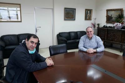 Ο Κώστας Κατσαφάδος κοντά στους ανθρώπους που βρίσκονται στην "πρώτη γραμμή" της μάχης κατά του κορωνοϊού