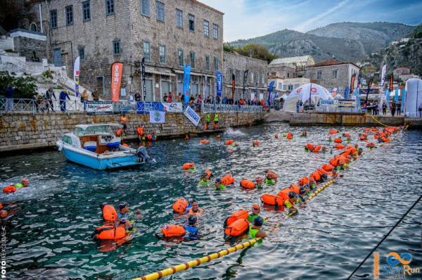 Το 4th TRIMORE SwimRun Hydra υπόσχεται μια συναρπαστική περιπέτεια