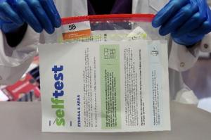 Ξεκινά τη Δευτέρα η δωρεάν διάθεση self test