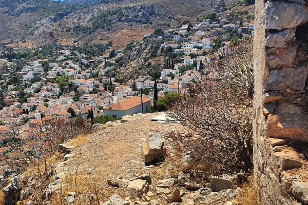 Στο επίκεντρο   οι ανεμόμυλοι | Παρέμβαση της Αντιδημάρχου Πολεοδομικών Θεμάτων Τζίνας Μαραγκού