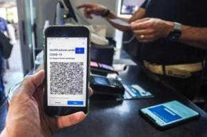 Θ. Πλεύρης:  Εξετάζεται 7μηνης διάρκειας πιστοποιητικό εμβολιασμού, χωρίς την τρίτη δόση