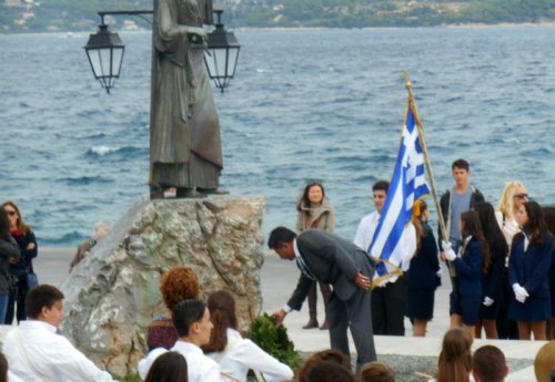 Επίσκεψη Π. Χατζηπέρου στις Σπέτσες στο πλαίσιο του εορτασμού της 28ης Οκτωβρίου