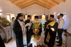 O Μητροπολίτης ΕΦΡΑΙΜ τέλεσε τα θυρανοίξια στο ανακαινισμένο παρεκκλήσι του Αγίου Αιμιλιανού στο Πορτοχέλι