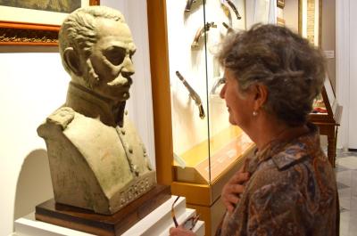 Το Ιστορικό Αρχείο-Μουσείο Ύδρας επισκέφτηκε η πρέσβης της Αργεντινής στην Ελλάδα Μaría Lucía Dougherty de Sánchez