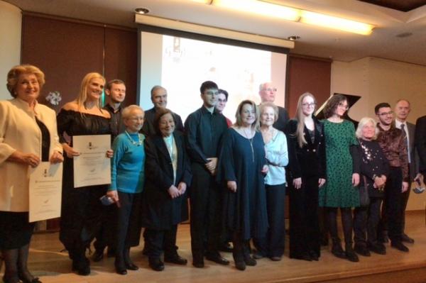 Μέγαρο Μουσικής Αθηνών: Βράβευση της Ντίνας Αδαμοπούλου στα Bραβεία Gina Bachauer - Κωνσταντίνου Δούμπα