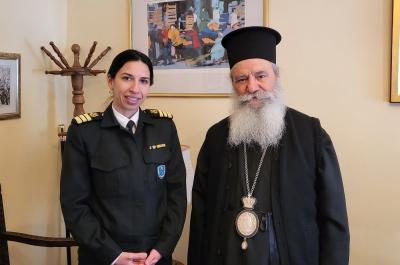 O Σεβασμιότατος  δέχθηκε στο γραφείο του, την νέα Λιμενάρχη Ύδρας