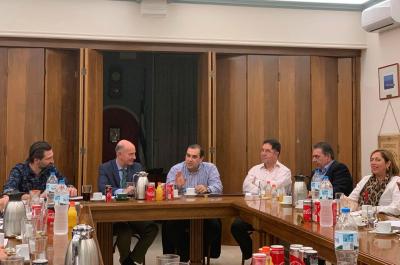 Συνάντηση Κώστα Κατσαφάδου με τον Εμπορικό Σύλλογο Πειραιά