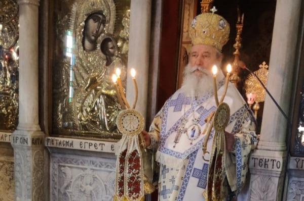 Στον Ι. Καθεδρικό Ναό Ύδρας ιερούργησε ο Μητροπολίτης ΕΦΡΑΙΜ