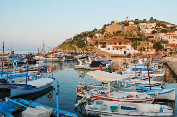 Ανάσα ζωής  το ηλιόφωτο τοπίο του Καμινιού