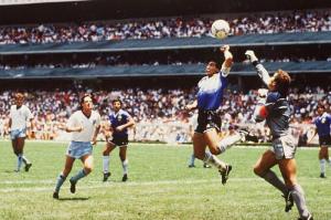 34 χρόνια από το «γκολ του αιώνα» και «το χέρι του Θεού»