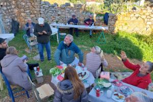 Γιορτάστηκε στην Ύδρα το έθιμο της ανθισμένης αμυγδαλιάς