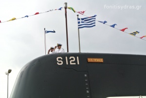 Με κάθε επισημότητα η καθέλκυση του υποβρυχίου "Πιπίνος"