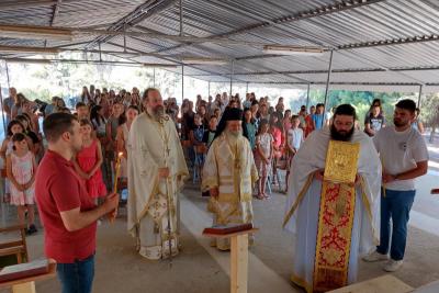 Ποιμαντική επίσκεψη  του Σεβασμιότατου κ. Εφραίμ στην Κατασκήνωση της Αίγινας - Θερμή υποδοχή των κοριτσιών της Α΄ Κατασκηνωτικής Περιόδου